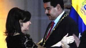 Maduro sugirió a los argentinos implementar la ley del odio contra medios y redes tras los hechos contra Cristina Fernández