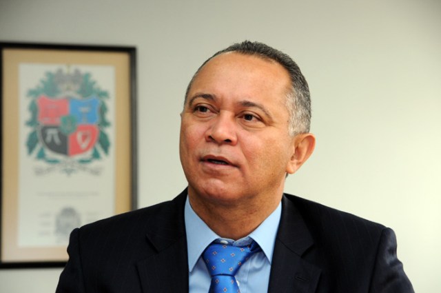 El viceministro de Trabajo de Colombia, Freddy Socarrás (Foto: elpilon.com.co)