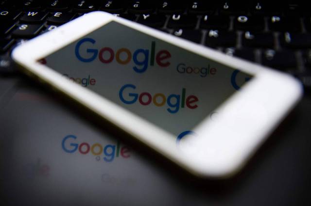 Google quiere seguir siendo el buscador del iPhone LEON NEAL AFP