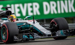 Hamilton logra la pole en GP de Bélgica e iguala récord de Schumacher