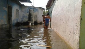 Más de 2 mil personas afectadas por inundaciones tras crecida del río Caroní