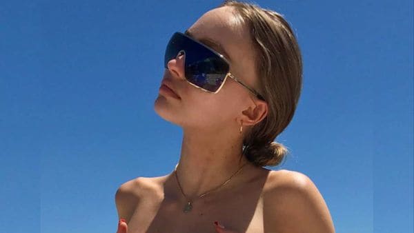 La joven hija de Johnny Depp se destapó con este sensual topless