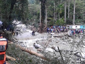 Protección Civil atiende a habitantes de Romerito afectados por lluvias en Choroní
