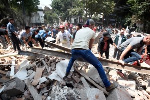 Peña Nieto convoca Comité de Emergencia para evaluar los daños que dejó el terremoto en México
