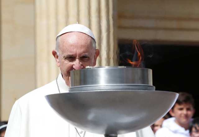 Pope Francis looks during his visit to Narino presidential palace in Bogota, Colombia September 7, 2017. REUTERS/Stefano Rellandini