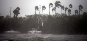Huracán Irma degradado a categoría 2, pero aún con “vientos peligrosos”