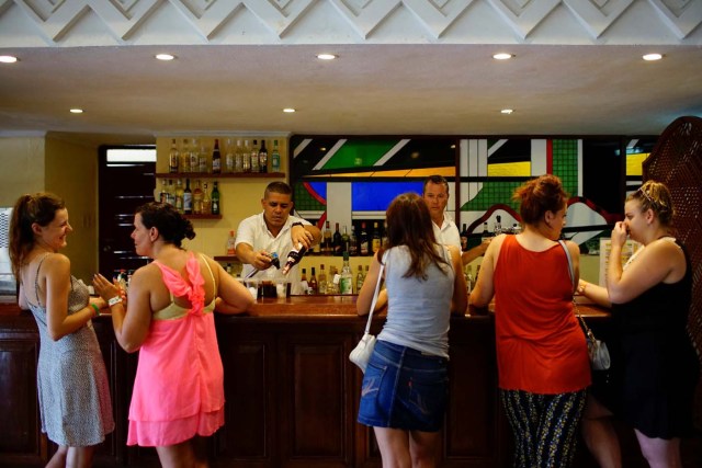 Tourists gather in a hotel bar a day after the passage of Hurricane Irma in Varadero, Cuba, September 10, 2017. REUTERS/Alexandre Meneghini