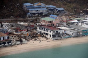 María se convierte en huracán categoría 3 y se dirige a las islas del Caribe