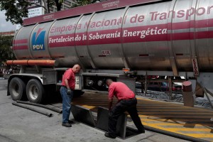 Asamblea Nacional cree que la gasolina será racionada tras anuncio de Maduro