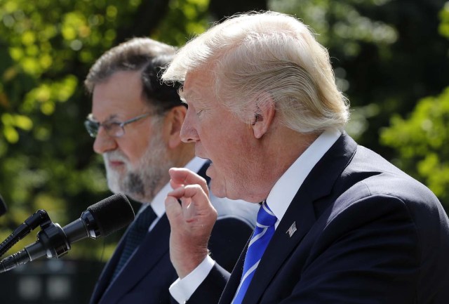 Spanish Prime Minister Mariano Rajoy and U.S. President Donald Trump hold a joint news conference in the Rose Garden at the White House in Washington, U.S., September 26, 2017. REUTERS/Jonathan Ernst