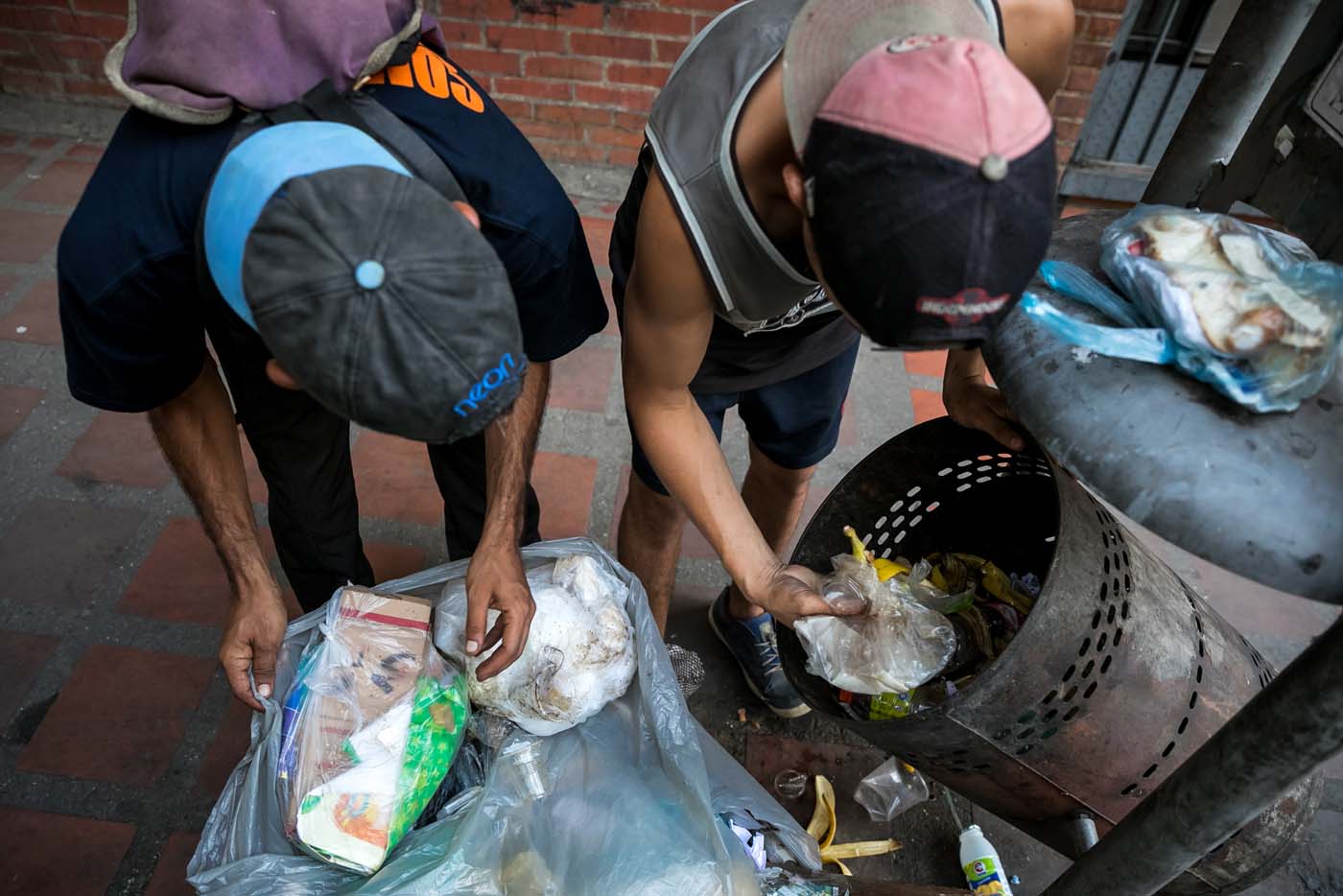 Hampones venezolanos reclutan a niños ofreciéndoles comida