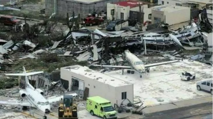 En ruinas: Así quedó el aeropuerto de San Martin, famoso por su peligrosa pista de aterrizaje