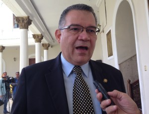 UNT ratifica suspensión de Enrique Márquez