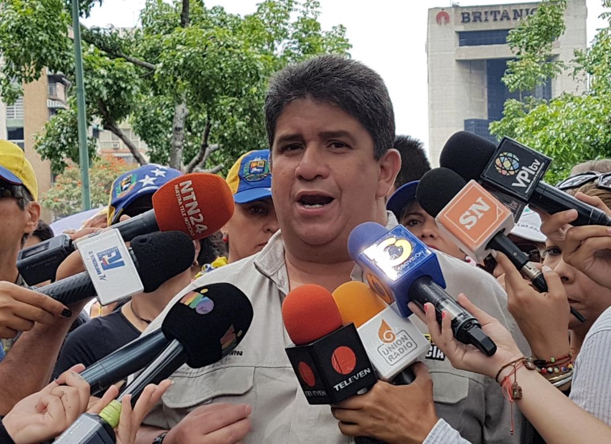 José Gregorio Correa: Más de 900 containers de medicinas no han entrado a Venezuela