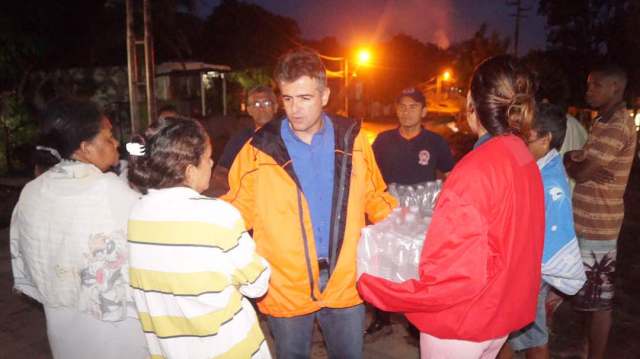 Anunció que “Mercados de Alejandro” donarán alimentos en los sectores anegados /Foto Prensa.
