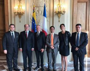 Diputado Mantilla desde Parlamento francés: Sanciones a altos funcionarios del régimen venezolano deben ser individuales