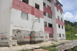 Xiomara Sierra sobre Misión Vivienda en Petare: Hay vidas en riesgo por falta de planificación urbanística