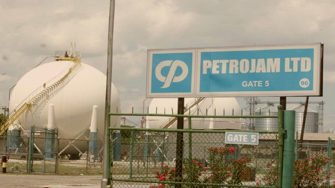 Jamaica ofrece comprar parte venezolana de Petrojam