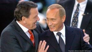 Rosneft informa que el excanciller alemán Schroeder deja la Junta Directiva