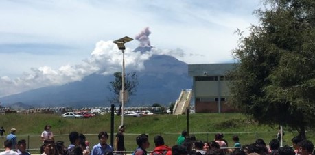 Y luego del terremoto en México… rugió el volcán Popocatépetl (FOTO)
