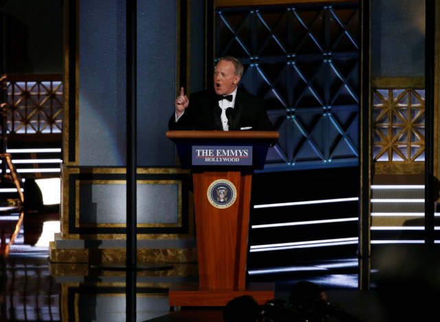 69th Primetime Emmy Awards – Show – Los Angeles, California, U.S., 17/09/2017 - Former White House Press Secretary Sean Spicer speaks. REUTERS/Mario Anzuoni TPX IMAGES OF THE DAY