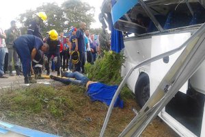 Al menos ocho personas murieron y 27 resultaron heridas en accidente en la Lara–Zulia