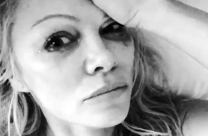 Pamela Anderson, “la favorita”, despidió a Hugh Hefner con un extraño video