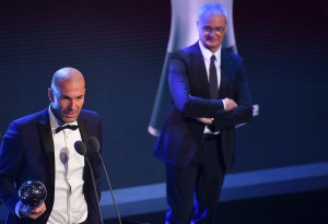 Zinedine Zidane gana el premio ‘FIFA The Best’ al mejor entrenador del año