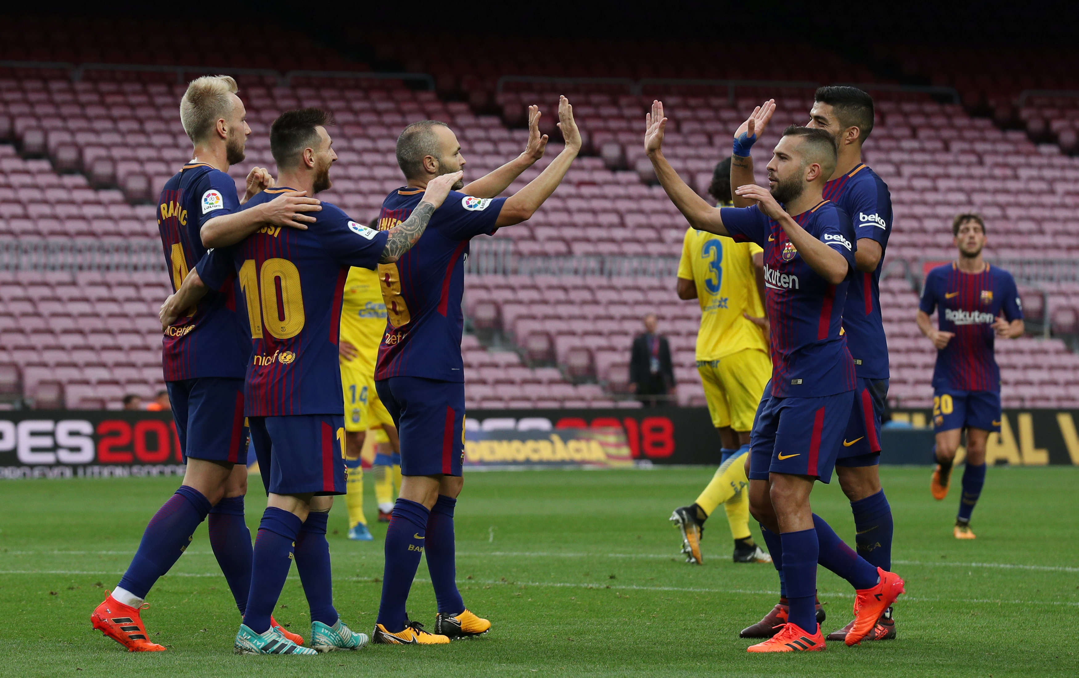 El Barcelona y Messi golean a Las Palmas en un Camp Nou vacío