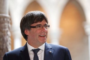 Puigdemont advierte que sin diálogo Cataluña mantendrá rumbo independentista