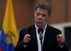 Santos niega estar bloqueando venta de medicamentos a Venezuela y ofrece ayuda