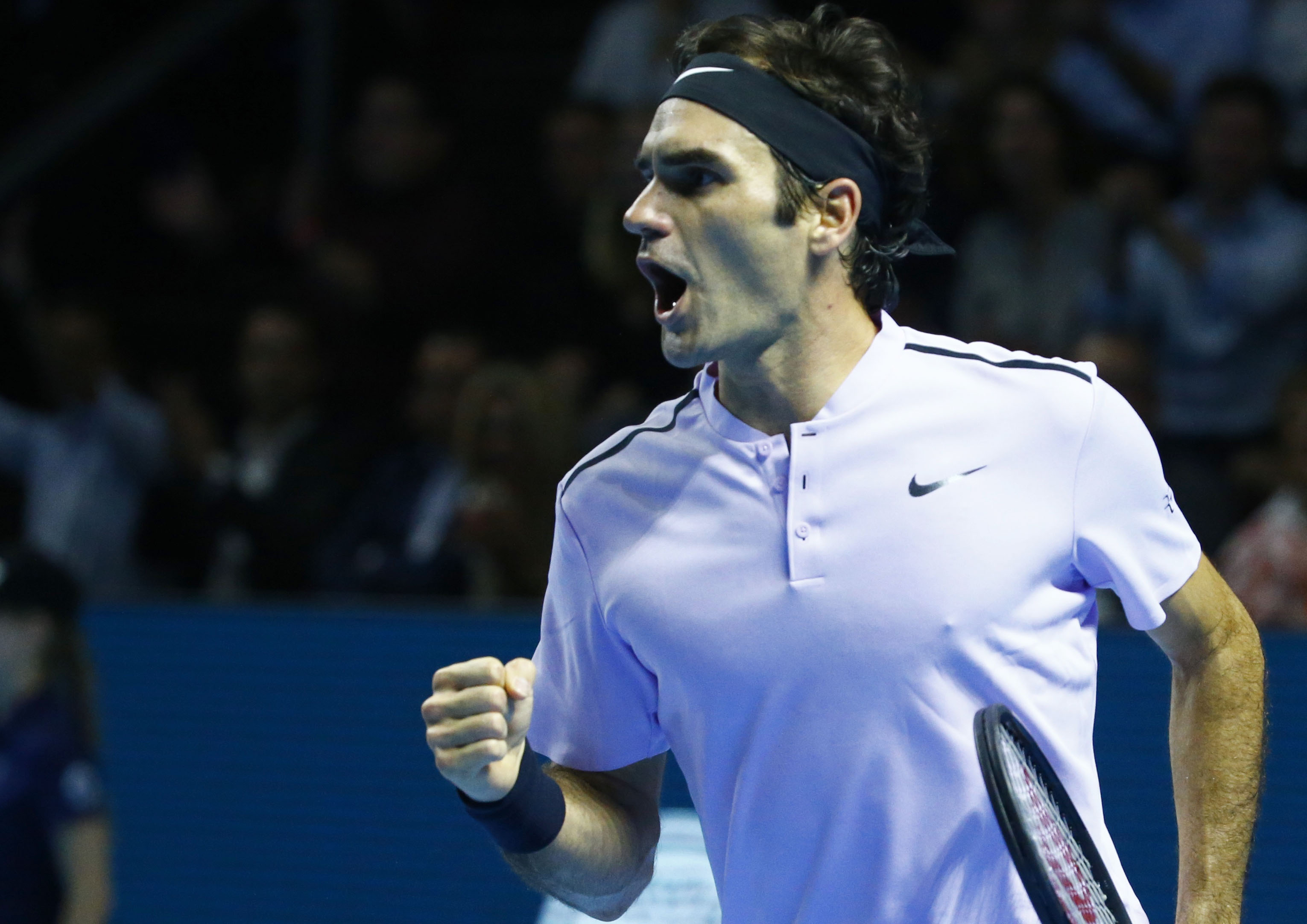 Federer derrota a Del Potro en la final del torneo de Basilea