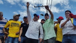 Capriles: No es el momento de rendirse sino de luchar y luchar