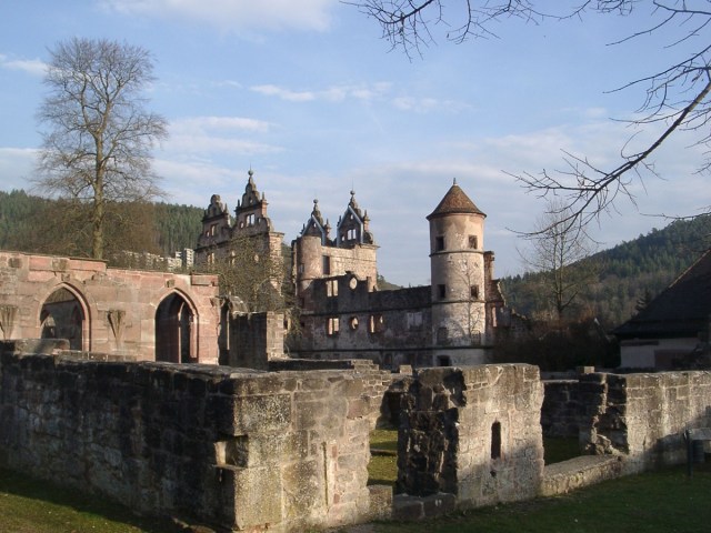 El monasterio de Hirsau, construido en el siglo XV, Alemania.