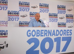Chúo Torrealba: El proceso electoral ha sido 98% satisfactorio