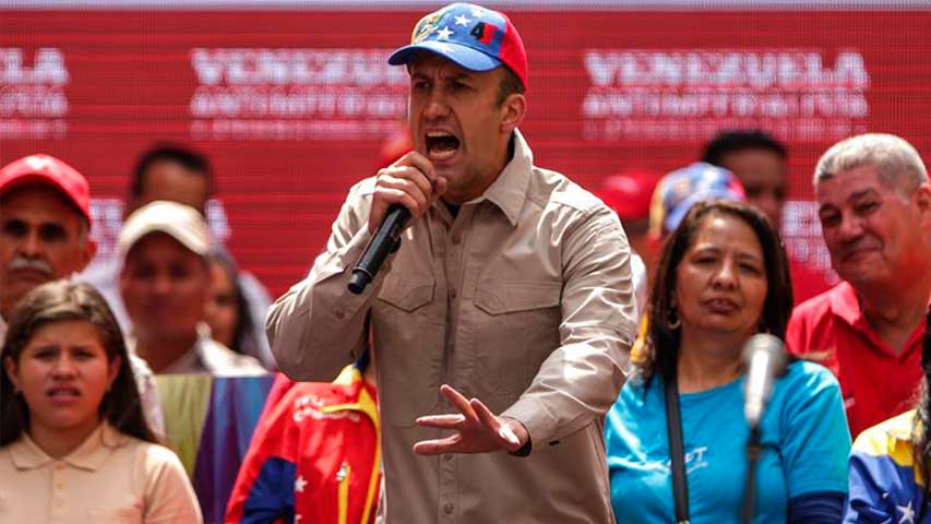 Chiste del Día: El Aissami dice que con el voto oposición desmentirá calumnias contra Maduro