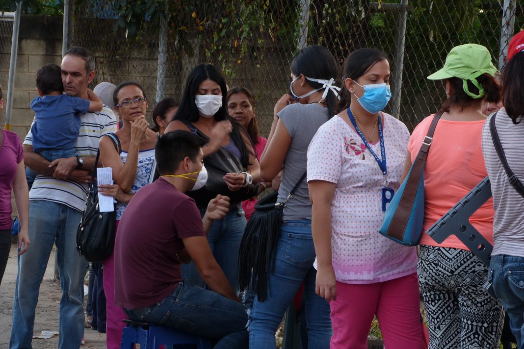 Más de 400 personas exigieron vacunas contra la difteria en abulatorio de Carabobo