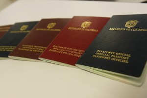 Cancillería colombiana y empresa de pasaportes no concilian para resolver una disputa