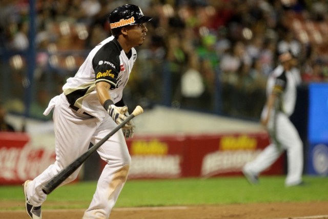 El infielder de los Leones del Caracas, Wilfredo Tovar. AVS Photo Report