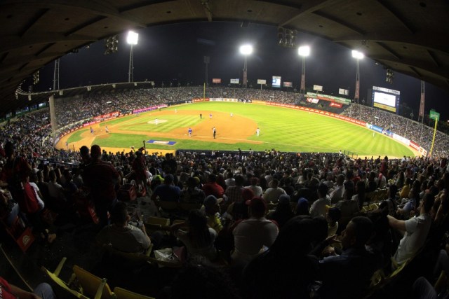 Estadio Universitario de Caracas. AVS Photo Report