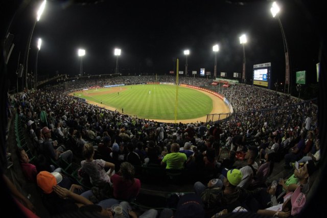 Estadio Universitario de Caracas. AVS Photo Report
