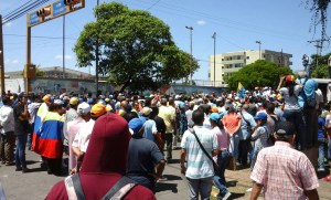 Así se encuentran los alrededores del CNE de Ciudad Bolívar en apoyo a Andrés Velázquez #17Oct (Fotos)