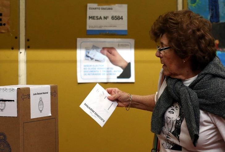 Elecciones legislativas en Argentina buscan renovar cámaras de Senado y Diputados