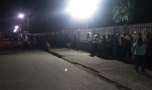 En Barinas votaron desde temprano este domingo #15Oct