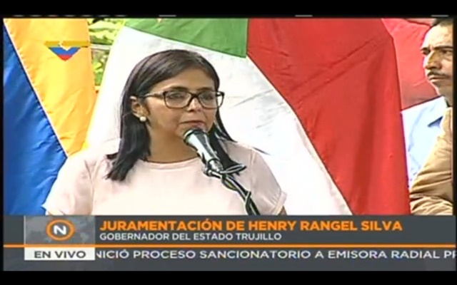 ¡Eeeeso! Delcy Eloína conmemora los dos meses de la constituyente cubana con frenillos nuevos (video)