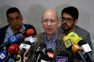 Vicente Díaz desenmascaró las mentiras del acuerdo entre “mini partidos” y el régimen