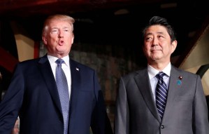 A su llegada a Japón, Trump lanza una advertencia a Corea del Norte