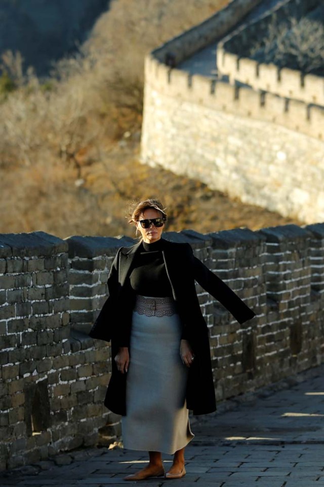 U.S. first lady Melania Trump visits the Mutianyu section of the Great Wall of China, in Beijing November 10, 2017. REUTERS/Thomas Peter