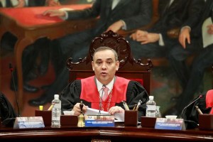 De cómo un juez destituido se convirtió en el principal artífice judicial de Maduro