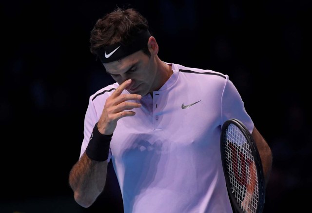 Tennis - ATP World Tour Finals - The O2 Arena, London, Britain - November 18, 2017 Switzerland's Roger Federer looks dejected during his semi final match against Belgium's David Goffin REUTERS/Toby Melville